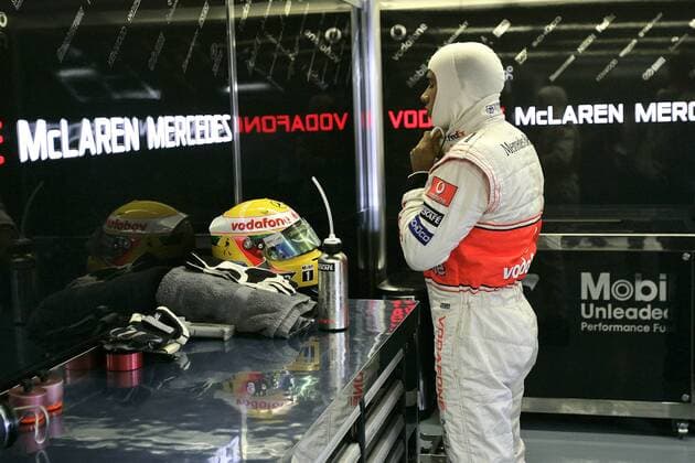 Lewis Hamilton (England McLaren Mercedes) macht sicht startklar Motorsport Grand Prix Herren Großer Preis von Kanada 2008, Formel 1 Weltmeisterschaft, F1, F, GP, WM Einzelbild Montreal