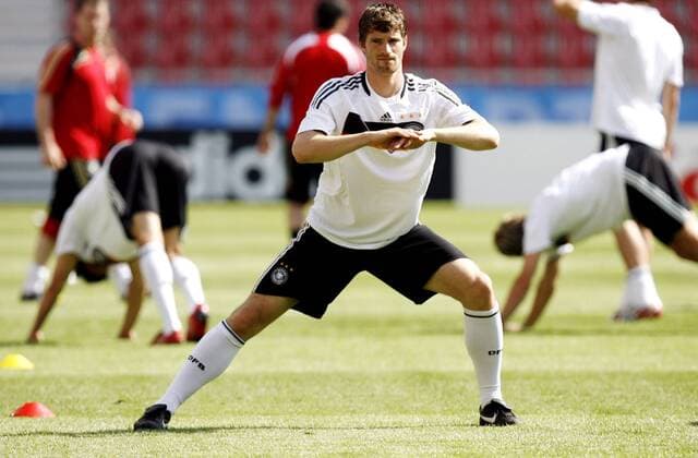 Arne Friedrich (Deutschland) -  Fußball EM Herren Euro 2008, Nationalmannschaft, Training Einzelbild Klagenfurt Fußball EM Herren Euro 2008, Nationalmannschaft, Training Einzelbild Klagenfurt