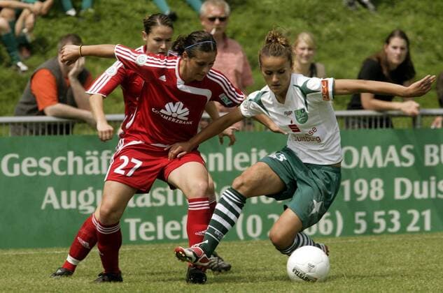 Fatmire Bajramaj (Duisburg, re.) gegen Alexandra Krieger (FFC Frankfurt) Fußball 1. BL Damen Saison 2007 2008, Frauen, Frauenfußball, FCR 2001 Duisburg - 1. FFC Frankfurt 1:1 Gruppe Duisburg Dynamik, Fußball 1. BL Damen Saison 2007 2008, Frauen, Frauenfußball, FCR 2001 Duisburg - 1. FFC Frankfurt 1:1 Gruppe Duisburg Dynamik,