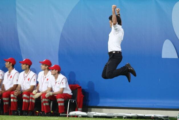 Bundestrainer Joachim Löw (Deutschland) - Torjubel Fußball Länderspiel Herren EURO 2008, EM, Nationalteam, Deutschland Einzelbild Klagenfurt Freude, Begeisterung,