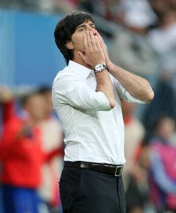 Bundestrainer Joachim Löw (Deutschland) enttäuscht Fußball Länderspiel Herren EURO 2008, EM, Nationalteam, Einzelbild Klagenfurt Enttäuschung,