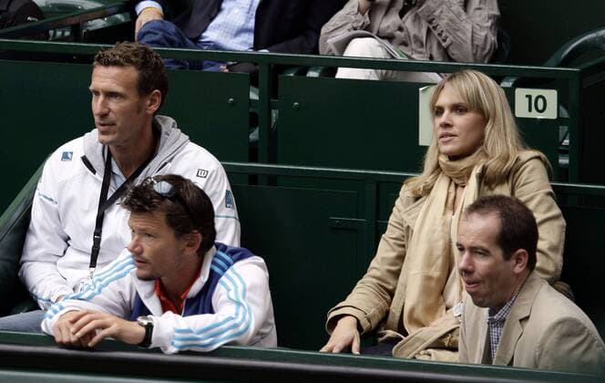 Unterstützer von Nicolas Kiefer, v.li.: Davis Cup Teamchef Patrik Kühnen, Trainer Sascha Nensel (alle Deutschland), Freundin Inga und Jimmy Topalovic Tennis Herren Gerry Weber Open 2008, ATP Tour Gruppe Halle Westfalen