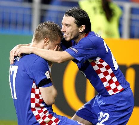 Danijel Pranjic (re.) und Ivan Klasnic (beide Kroatien) - Torjubel - Fußball EM Herren Euro 2008, Länderspiel, Nationalmannschaft, Nationaltrikot, Gruppe Klagenfurt Freude, Fußball EM Herren Euro 2008, Länderspiel, Nationalmannschaft, Nationaltrikot, Gruppe Klagenfurt Freude,