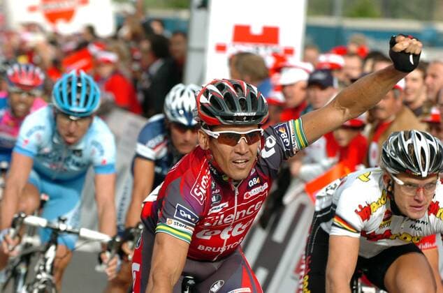 Robbie McEwen (Australien Silence Lotto) gewinnt die 4. Etappe der Tour de Suisse 2008, Gerald Ciolek (Deutschland High Road, re.) belegt Platz 3 - Radsport Herren Tour de Suisse 2008, ProTour, Straßenradsport, Straße, Rad, Gruppe 4. Etappe: Gossau - Domat Ems Freude, Radsport Herren Tour de Suisse 2008, ProTour, Straßenradsport, Straße, Rad, Gruppe 4. Etappe: Gossau - Domat Ems Freude,