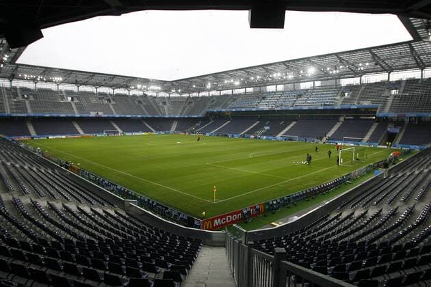 Stadion Wals Siezenheim, Heimspielstätte des SV Red Bull Salzburg und Austragungsort der Fußball EM 2008 -  - NOxONLINExUSE Fußball EM Herren Euro 2008, Nationalteam, Training Totale Wals Siezenheim Salzburg Leere, Fußball EM Herren Euro 2008, Nationalteam, Training Totale Wals Siezenheim Salzburg Leere,