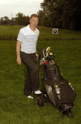 Manager Stefan Reuter (TSV 1860 München) mit Golfbag Golf 2. BL Herren BMW International Open 2008, Pro Am, ProAm, European PGA Tour Einzelbild München Eichenried