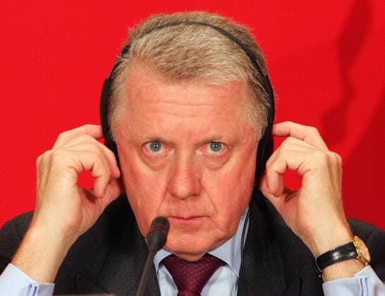 IOC Mitglied Hein Verbruggen (Niederlande) -  (cfp388150218) OS Sommer Herren 2007, Vorschau Olympische Spiele Peking 2008, Sommerspiele, Pressekonferenz, Pressetermin, Einzelbild Peking
