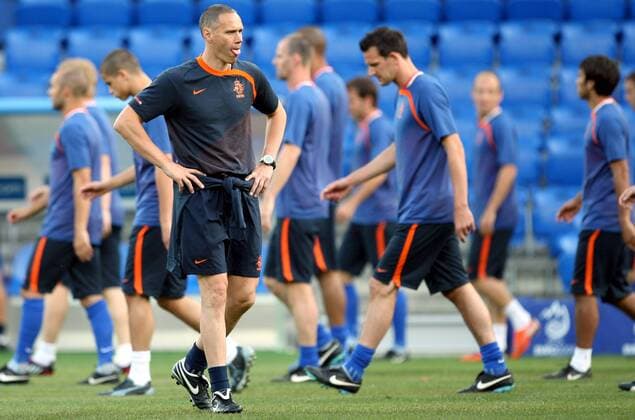 Nationaltrainer Marco van Basten (Niederlande, li.) -  Fußball EM Herren Euro 2008, Nationalteam, Training Gruppe Basel