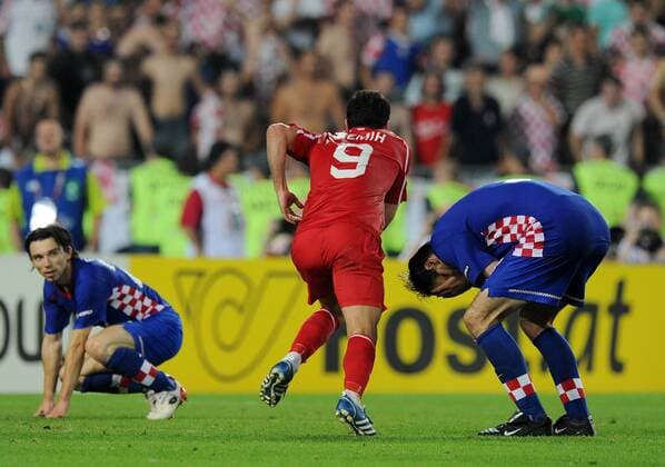 Semih Sentürk (Türkei, Mitte) - Torjubel - Fußball EM Herren Euro 2008, Länderspiel, Nationalmannschaft, Kroatien - Türkei 2:4 n.E. Gruppe Wien Freude,