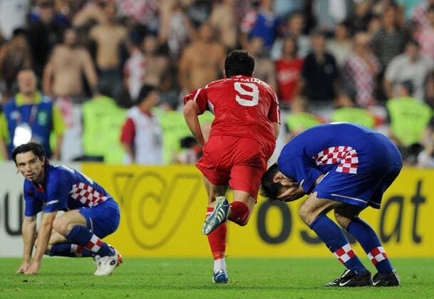 Semih Sentürk (Türkei, Mitte) - Torjubel - Fußball EM Herren Euro 2008, Länderspiel, Nationalmannschaft, Kroatien - Türkei 2:4 n.E. Gruppe Wien Freude,
