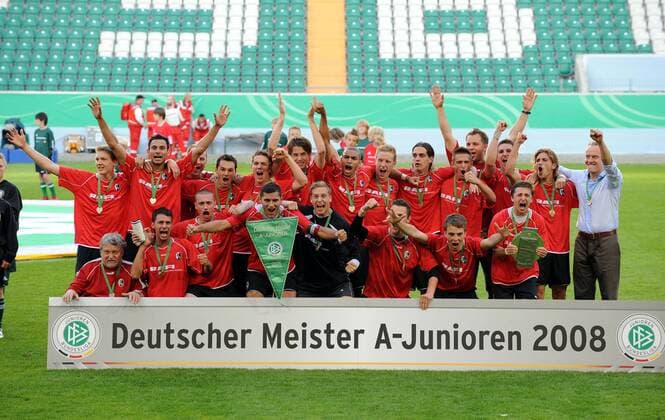 Deutscher Meister A Junioren 2008 SC Freiburg - Siegerfoto Fußball Herren A Junioren Bundesliga 2007 2008, U19, U 19, Finale, SC Freiburg Totale o0 Jugend, Nachwuchs Wolfsburg Freude,