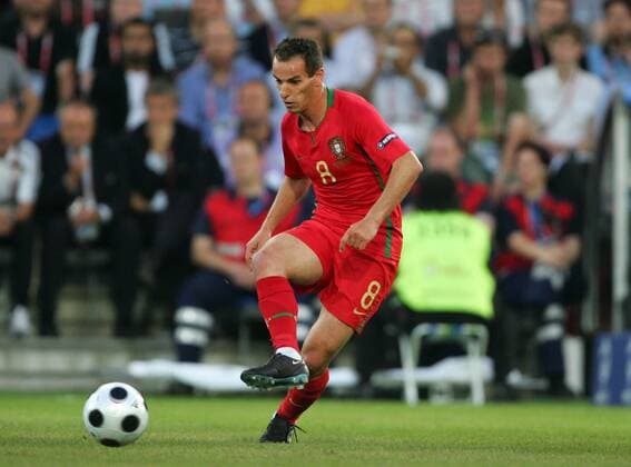 Petit (Portugal) Fußball EM Herren Euro 2008, Länderspiel, Viertelfinale, Nationalmannschaft, Nationaltrikot Einzelbild Basel Dynamik,