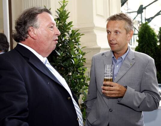 Sportstaatssekretär Reinhold Lopatka (re.) und ÖFB Generalsekretär Alfred Ludwig (beide Österreich) auf der ÖFB Farewell Party 2008 in Wien -  Fußball Herren ÖFB Farewell Party 2008 Gruppe Wien