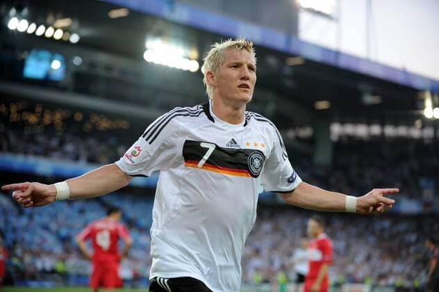 Bastian Schweinsteiger (Deutschland) - Torjubel - Fußball EM Herren Euro 2008, Länderspiel, Nationalteam, Nationaltrikot o0 Halbfinale Einzelbild Basel Freude,
