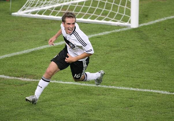 Philipp Lahm (Deutschland) - Torjubel - Fußball EM Herren Euro 2008, Länderspiel, Halbfinale, Nationalmannschaft, Nationaltrikot, Einzelbild Basel Freude, Begeisterung,