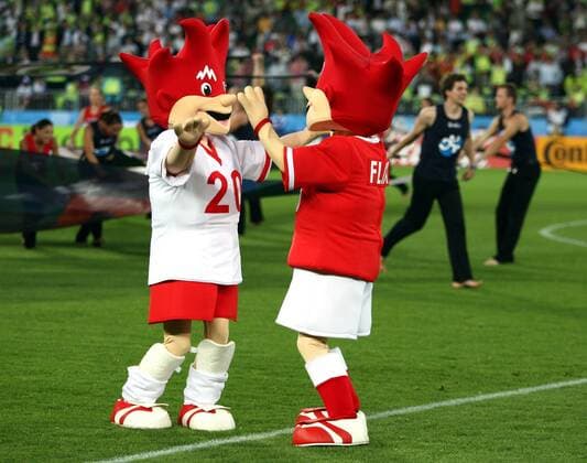 Trix und Flix, Maskottchen der Euro 2008 -  Fußball EM Herren Euro 2008, Länderspiel, Nationalmannschaft, Gruppe Halbfinale Wien