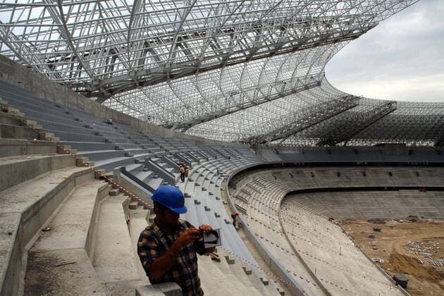 Baustelle Zentralstadion Shakhtar, Heimspielstätte von Shakhtar Donezk und Austragungsort der Euro 2012 -  (EN00165673015) Fußball EM Herren Vorschau 2008, Euro 2012, Stadion, Fußballstadion, innen, Innenansicht, Wettkampfstätte Totale Zentralstadion o0 Shachtjor, Shakhtyor Donezk, Donbas Arena, Donbass Leere,