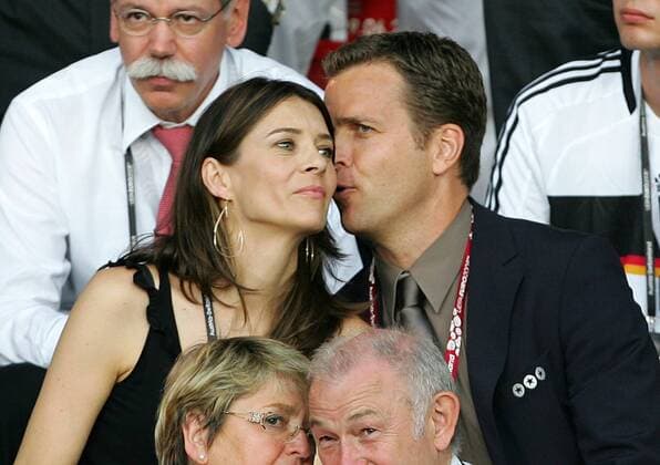Teammanager Oliver Bierhoff (Deutschland) mit Frau Klara auf der Tribüne Fußball EM Herren Euro 2008, Länderspiel, Finale, Nationalmannschaft, Gruppe Wien