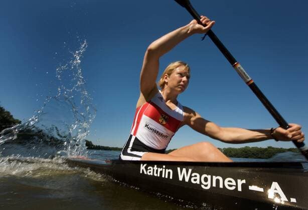 Katrin Wagner Augustin (Deutschland) Kanu Damen Kanusport 2008, Einerkajak, Einer Kajak, 1er, 1 er, K1, K, Fotoshooting, Vdig Einzelbild Kienbaum