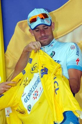 Stefan Schumacher (Deutschland Gerolsteiner) gewinnt die 4. Etappe der Tour de France 2008 und übernimmt das gelbe Trikot des Gesamtführenden -  Radsport Herren Tour de France 2008, Straßenradsport, Straße, Rad, Zeitfahren, Einzelzeitfahren Einzelbild 4. Etappe: Cholet Freude,