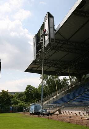 Bauarbeiten im Carl Benz Stadion in Mannheim - Heimspielstätte von Waldhof Mannheim - Die TSG 1899 Hoffenheim wird in der Hinrunde 2008 2009 ihre Heimspiele hier austragen Fußball 1. BL Herren Regionalliga Süd 2008 2009, Fotostory, Stadionstory Totale Carl Benz Stadion Mannheim