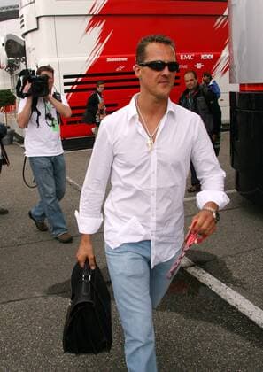 Berater Michael Schumacher (Deutschland Ferrari) schreitet zur Tat Motorsport Grand Prix Herren Großer Preis von Deutschland 2008, Formel 1 Weltmeisterschaft, F1, F, GP, WM Einzelbild Hockenheimring Hockenheim