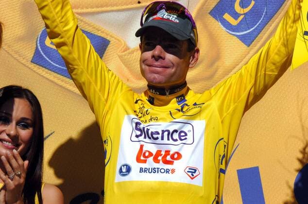 Cadel Evans (Australien Silence Lotto) im gelben Trikot nach der 13. Etappe der Tour de France 2008 -  Radsport Herren Tour de France 2008, Straße, Rad, Straßenradsport Einzelbild 13. Etappe: Narbonne - Nimes Freude,