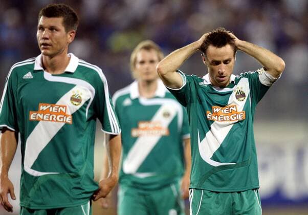 Markus Katzer (li.) und Steffen Hofmann (beide Rapid Wien) enttäuscht -  Fußball EC 1 Herren Champions League Qualifikation 2008 2009, SK Rapid Wien Gruppe Larnaca Enttäuschung,