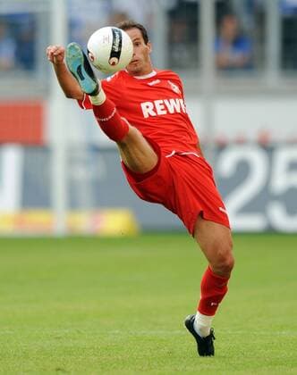 Petit (Köln) am Ball Fußball Herren Saison 2008 2009, Test, Testspiel, 1. FC Köln Einzelbild Duisburg