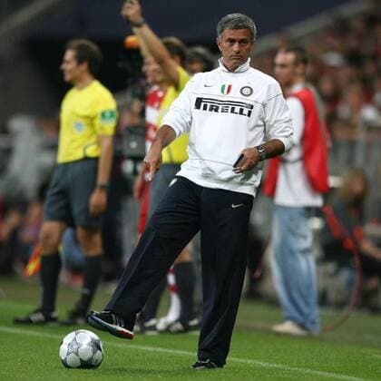 Trainer Jose Mourinho (Inter Mailand) am Ball -  Fußball Herren 2008 2009, Test, Testspiel, FC Internazionale Mailand, Vdig Einzelbild München