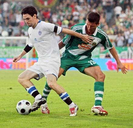 Vincent Laban (Famagusta, li.) gegen Markus Katzer (Rapid Wien) -  Fußball EC 1 Herren Champions League Qualifikation 2008 2009, SK Rapid Wien - Anorthosis Famagusta 3:1 Gruppe Wien Dynamik,