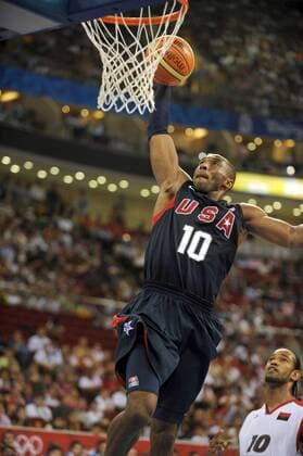 Kobe Bryant (USA) - Dunking -  Basketball OS Sommer Herren Olympische Spiele Peking 2008, Sommerspiele, Länderspiel, Nationalmannschaft, Nationaltrikot Einzelbild Peking Dynamik,