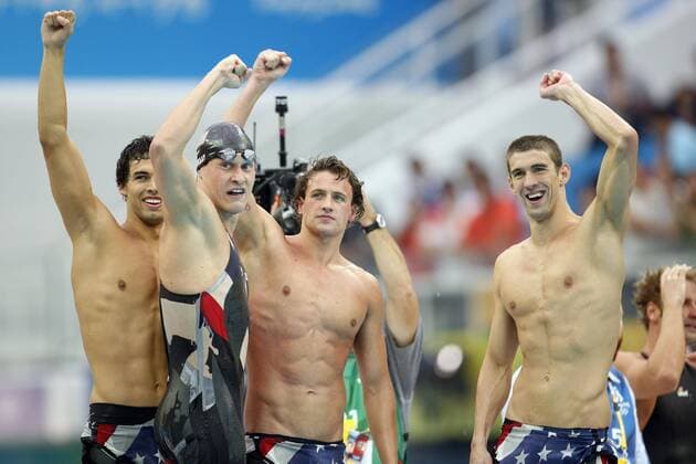 Olympiasieger USA über 4x200m Freistil - V.li. Ricky Berens, Peter Vanderkaay, Ryan Lochte und Michael Phelps -  Schwimmen OS Sommer Herren Olympische Spiele 2008, Sommerspiele Staffel Gruppe Peking Freude,