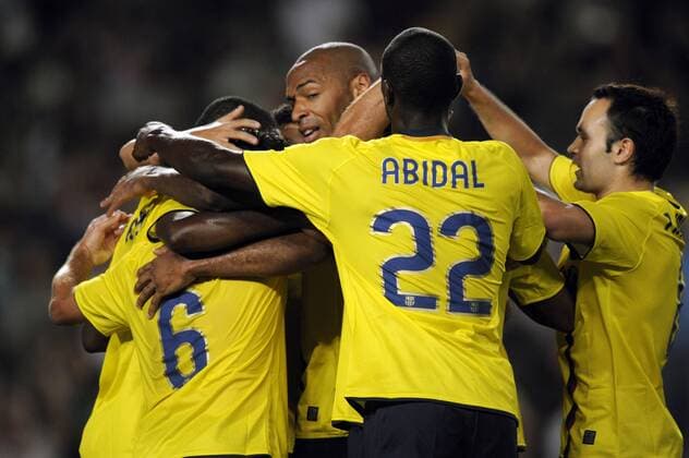 Thierry Henry (FC Barcelona, Mitte) jubelt mit seinen Teamkollegen -  (pan27346) Fußball EC 1 Herren Champions League Qualifikation 2008, Primera Division, 1. Spanische Liga, Barca Gruppe o0 2009 Barcelona Begeisterung, Freude,