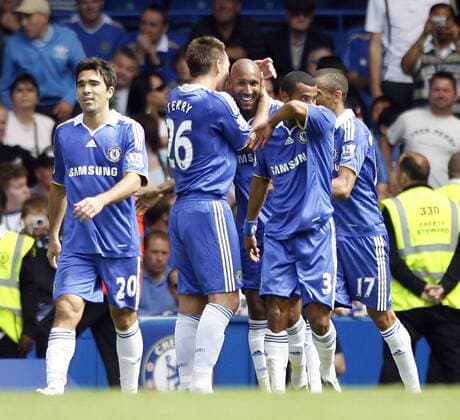 Torjubel Chelsea, u.a.: Torschütze Nicolas Anelka (Mitte) - EDITORIAL USE ONLY. No use with unauthorised audio, video, data, fixture lists, club league logos or live services. Online in-match use limited to 120 images, no video emulation. No use in betting, games or single club league player publications. Fußball Herren English Premier League 2008 2009, 1. Englische Liga, Chelsea FC London Gruppe London Freude,