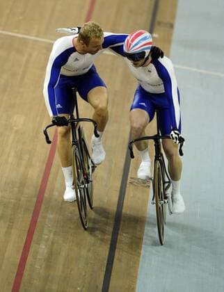 Chris Hoy (li.) - Olympiasieger 2008 im Bahnrad Sprint - und Jason Kenny (beide Großbritannien) -  Radsport OS Sommer Herren Olympische Spiele Peking 2008, Sommerspiele, Nationaltrikot Gruppe Peking