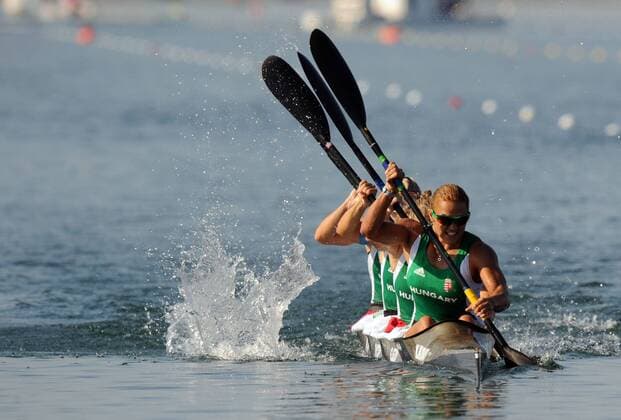 Viererkajak Ungarn v.re.: Katalin Kovacs, Gabriella Timea Szabo, Danuta Kozak, Natasa Janic -  Kanu OS Sommer Damen Olympische Sommerspiele Peking 2008, Spiele, Gruppe Peking o0 Shunyi Dynamik