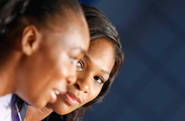 Serena (re.) und Venus Williams (beide USA) - Pressekonferenz zu den US Open 2008 -  Tennis Damen US Open 2008, Grand Slam, WTA Tour, Pressekonferenz, Pressetermin Gruppe Flushing Meadow New York, NY, N.Y.