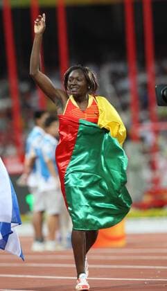 Francoise Mbango Etone (Kamerun) - Dreisprung Olympiasiegerin 2008 Leichtathletik OS Sommer Damen Olympische Spiele Peking 2008, Sommerspiele, Nationaltrikot Einzelbild Peking Freude,