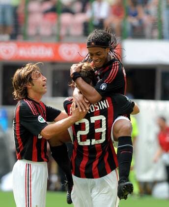 Torjubel AC Mailand mit Ronaldinho (re.) und Andrea Pirlo (li.) - Fußball Herren Serie A 2008 2009, 1. Italienische Liga, Milan Gruppe Mailand Freude,