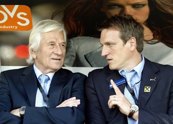 Teammanager Andreas Herzog (re.) und Nationaltrainer Karel Brückner (beide Österreich) -  Fußball Länderspiel Herren Freundschaftsspiel 2008, Test, Testspiel, Nationalmannschaft, Gruppe Nizza