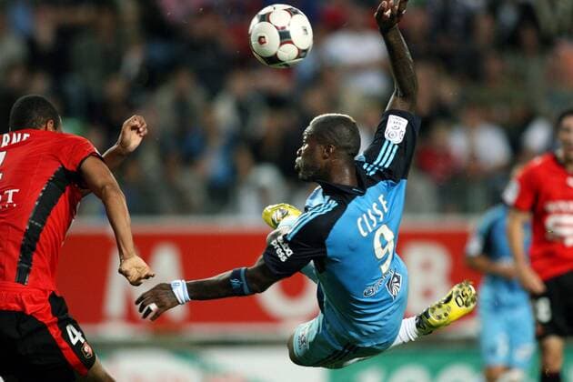 Djibril Cisse (Marseille) am Ball -  (pan27222) Fußball Herren Ligue 1 2008 2009, 1. Französische Liga, Olympique de Marseille, OM Einzelbild Rennes