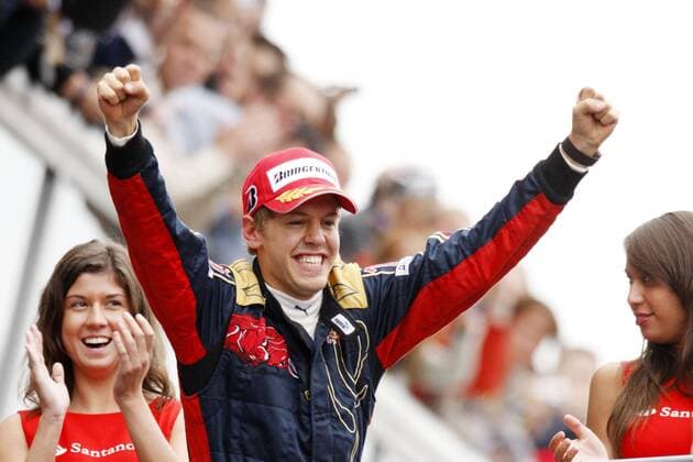 Sebastian Vettel (Deutschland Toro Rosso) gewinnt den GP von Italien 2008 und somit jüngster F1 Sieger aller Zeiten Motorsport Grand Prix Herren Großer Preis von Italien 2008, Formel 1 Weltmeisterschaft, F1, F, GP, WM Einzelbild Monza Freude,