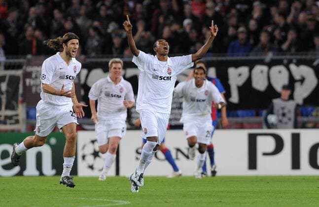 Fernandinho (re.) und Dmytro Chygrynskiy (beide Donezk) - Torjubel - Fußball EC 1 Herren Champions League 2008 2009, Schachtjor Donezk Gruppe Basel Freude,