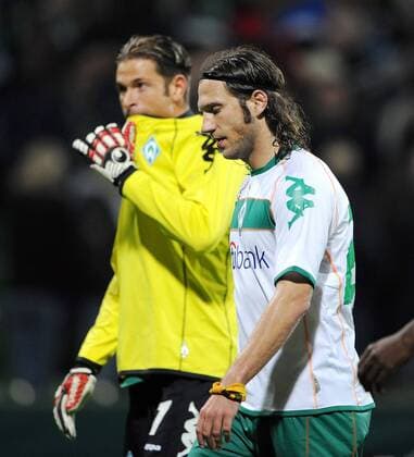Torsten Frings (re.) und Torwart Tim Wiese (beide Bremen) enttäuscht Fußball EC 1 Herren Champions League 2008 2009, SV Werder Bremen Gruppe Bremen