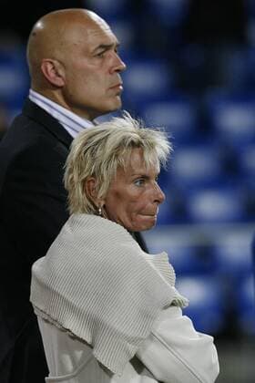Präsidentin Gisela Oeri (re.) und Trainer Christian Gross (beide Basel) Fußball EC 1 Herren Champions League 2008 2009, FC Basel Gruppe Basel Skepsis,
