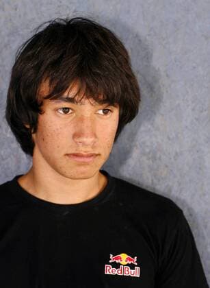 David Lama (Österreich) -  Freeclimbing WM Herren Junioren Kletter WM 2006, Free Climbing, Freiklettern, Klettern, Klettersport, Sportklettern, Jugend Porträt Imst Nachdenklichkeit,