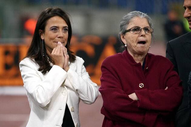 Rosella Sensi (Lega Vizepräsidentin und Präsidentin AS Rom, li.) mit ihrer Mutter -  Fußball Herren Serie A 2008 2009, 1. Italienische Liga, AS Roma Gruppe Rom
