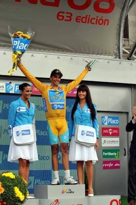 Alberto Contador (Spanien Astana) gewinnt die Gesamtwertung der Vuelta a Espana 2008 -  Radsport Herren Vuelta a Espana 2008, Spanienrundfahrt, Straßenradsport, Straße, Rad, Vdig Gruppe 21. Etappe: San Sebastian de los Reyes - Madrid Freude,