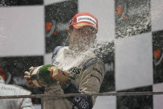 Nico Rosberg (Deutschland Williams) freut sich über den 2.Platz beim GP von Singapur 2008 Motorsport Grand Prix Herren Großer Preis von Singapur 2008, Formel 1 Weltmeisterschaft, F1, F, GP, WM, Einzelbild Singapur Freude,